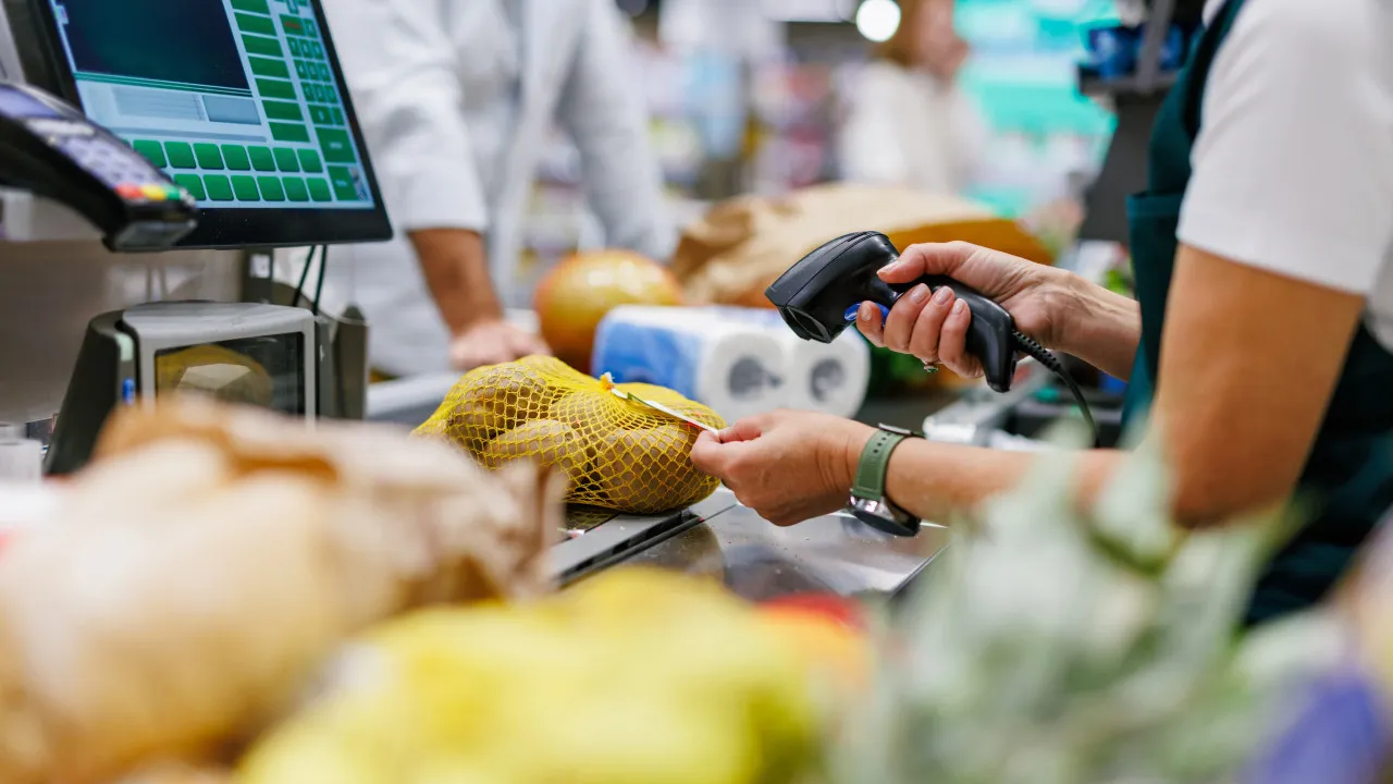 Após sucessivas subidas, cabaz alimentar está mais barato.