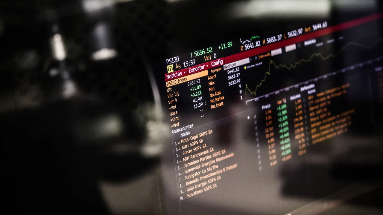 Bolsa de Lisboa fecha na linha de água