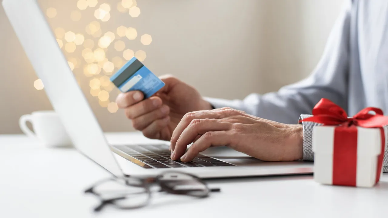 Confiança dos consumidores melhora em julho na zona euro e