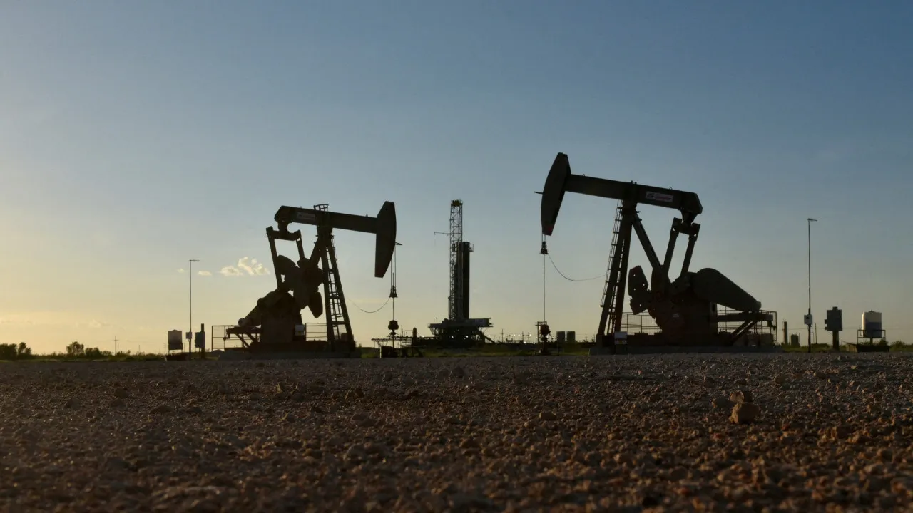 Cotação do Brent para entrega em setembro baixa 1% para