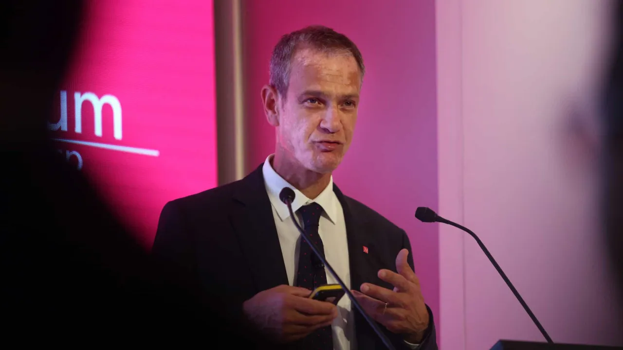Currículo do novo governador do BdP é "suficientemente
