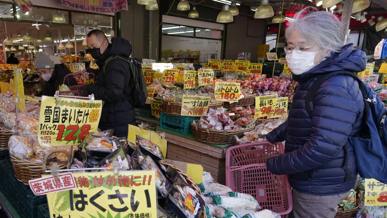 Inflação no Japão abranda mais que previsto, mas preço do