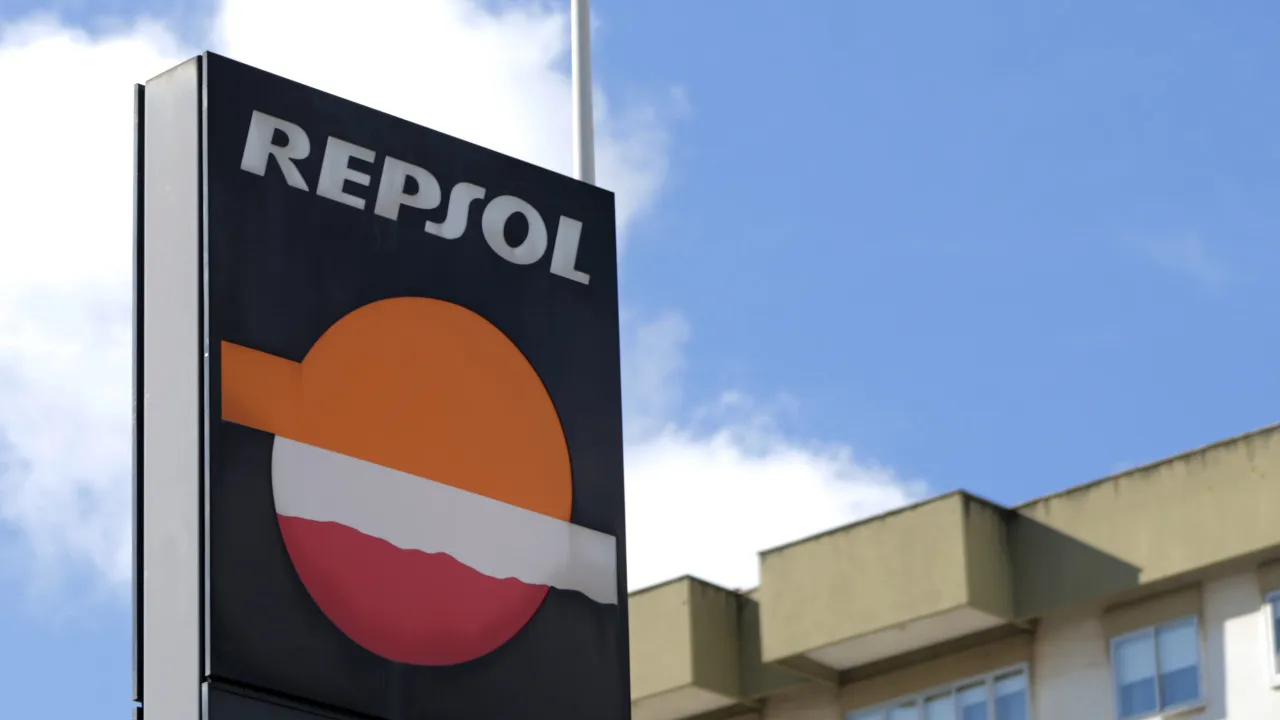 Lucros da Repsol caem 62,9% até junho para 603 milhões de