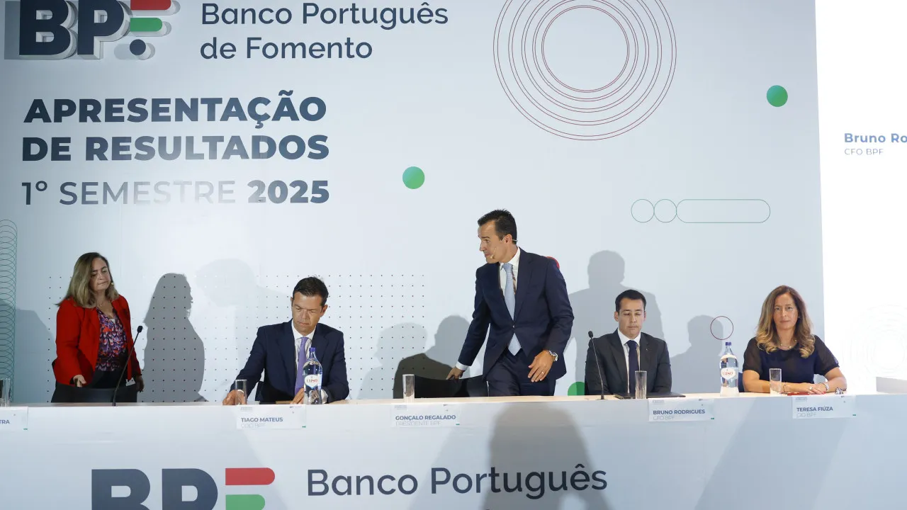 Lucros do Banco de Fomento diminuem 18% para 8,9 milhões no