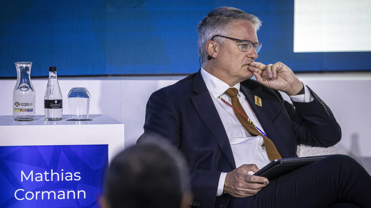 Mathias Cormann reconduzido no cargo de secretário-geral da