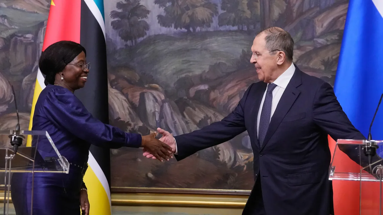 Moçambique quer empresas russas na exploração de gás e