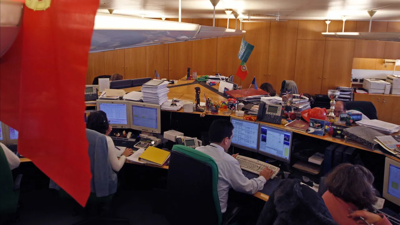 PSI em alta, com EDP Renováveis a liderar ganhos e a subir