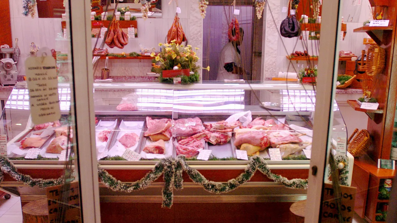 Produção de carne aumenta 4,8% em 2024 e produtos lácteos