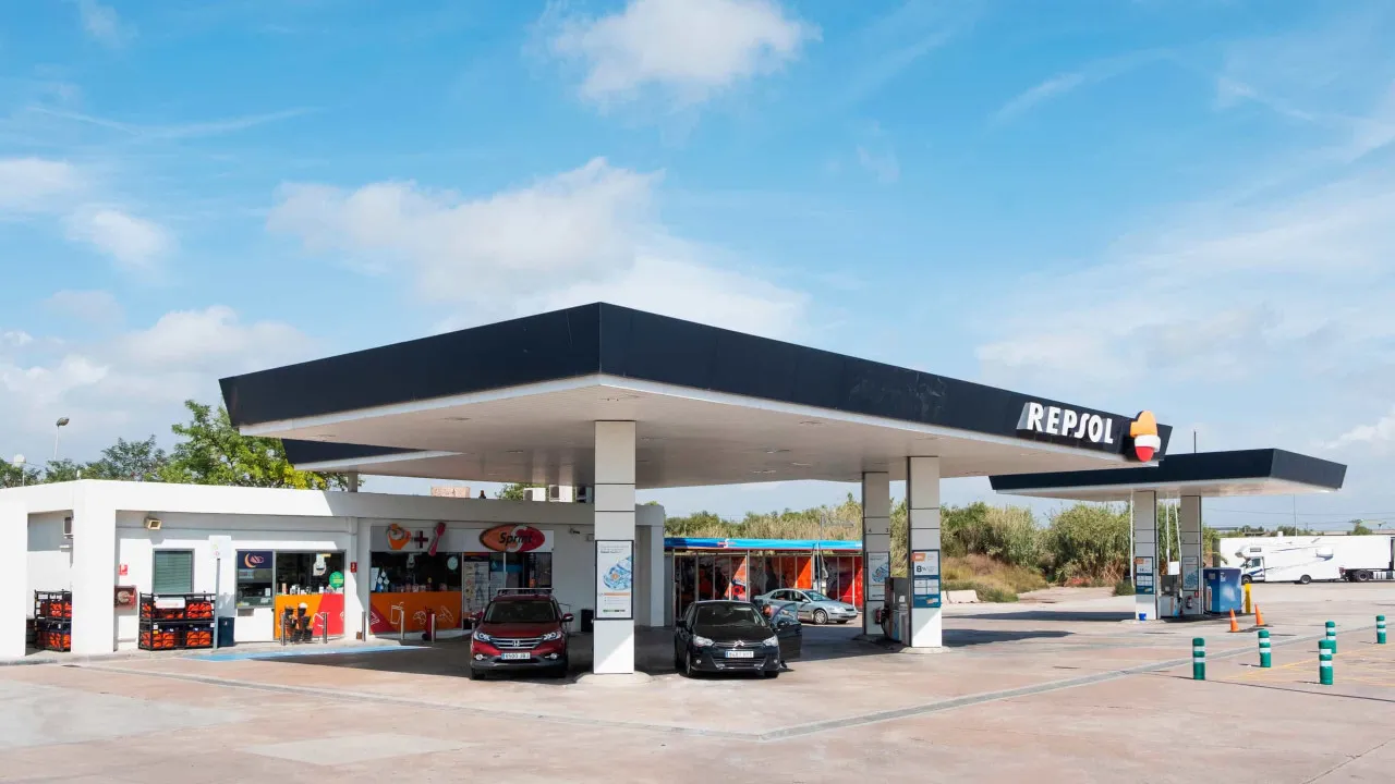 Repsol coloca esfera de armazenamento de gás à venda em