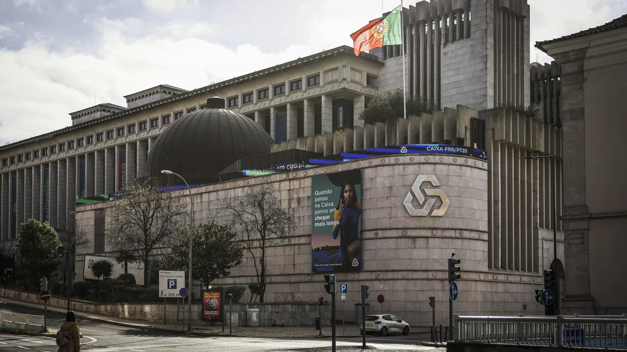 Resultados líquidos sobem 4 milhões para 893 milhões no 1.º