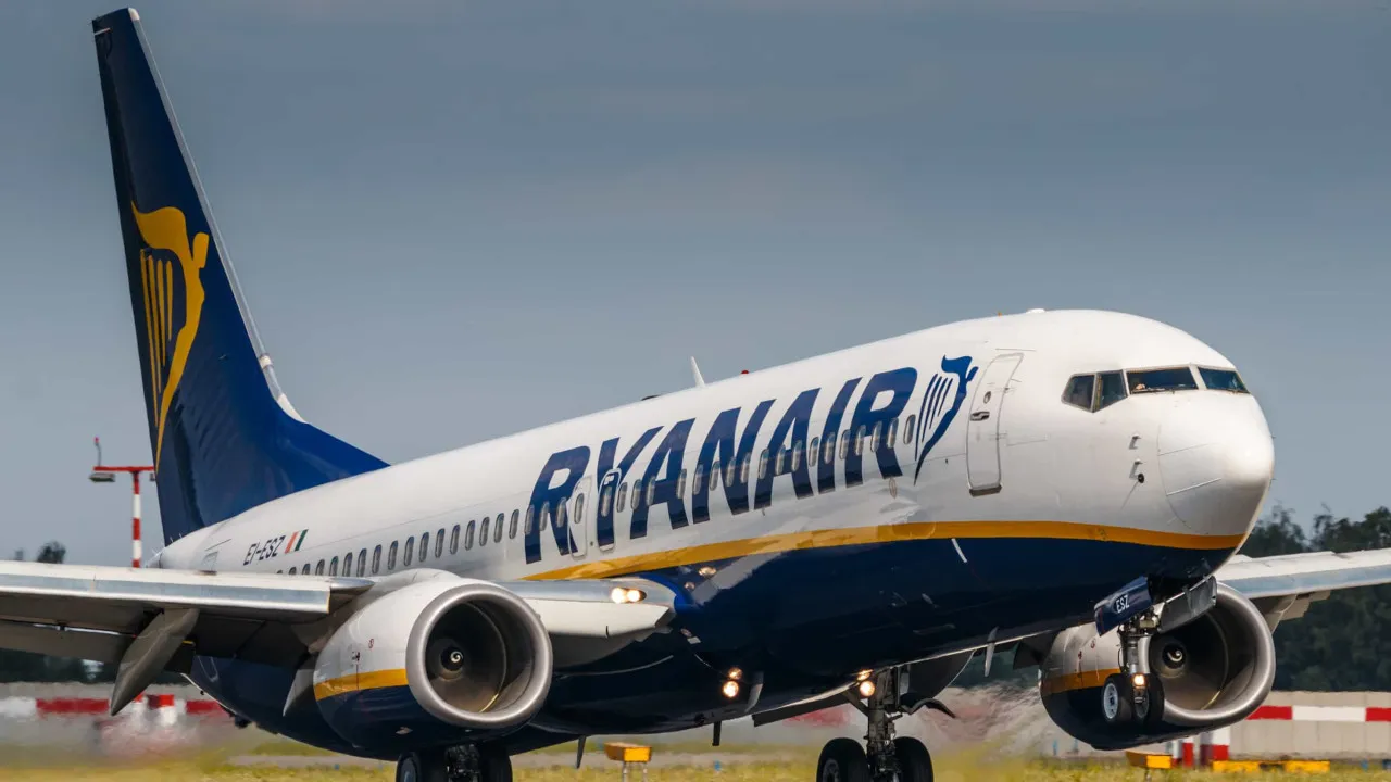Ryanair interrompe operações em três aeroportos franceses no