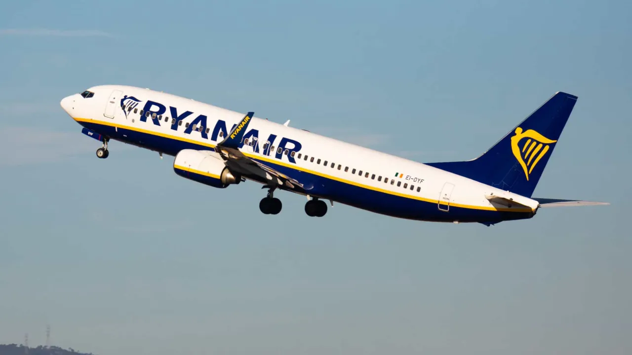 Ryanair mais que duplica os lucros. Chegou aos 820 milhões