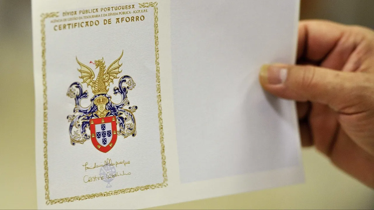 Têm de atualizar os dados pessoais das contas