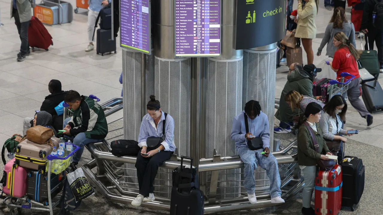 Aeroporto de Lisboa com 18 voos cancelados em dia de greve