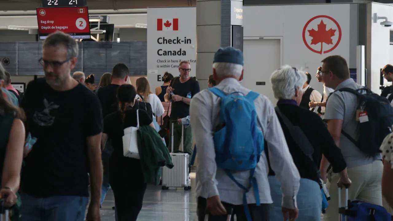 Air Canada suspende retoma dos voos anunciada para este