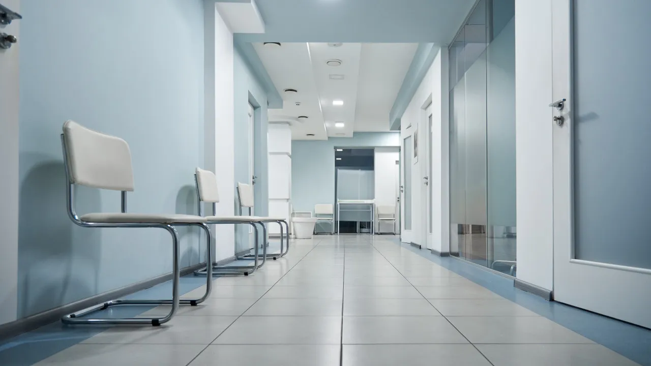 Após críticas, APHP diz-se "disponível" para trabalhar com