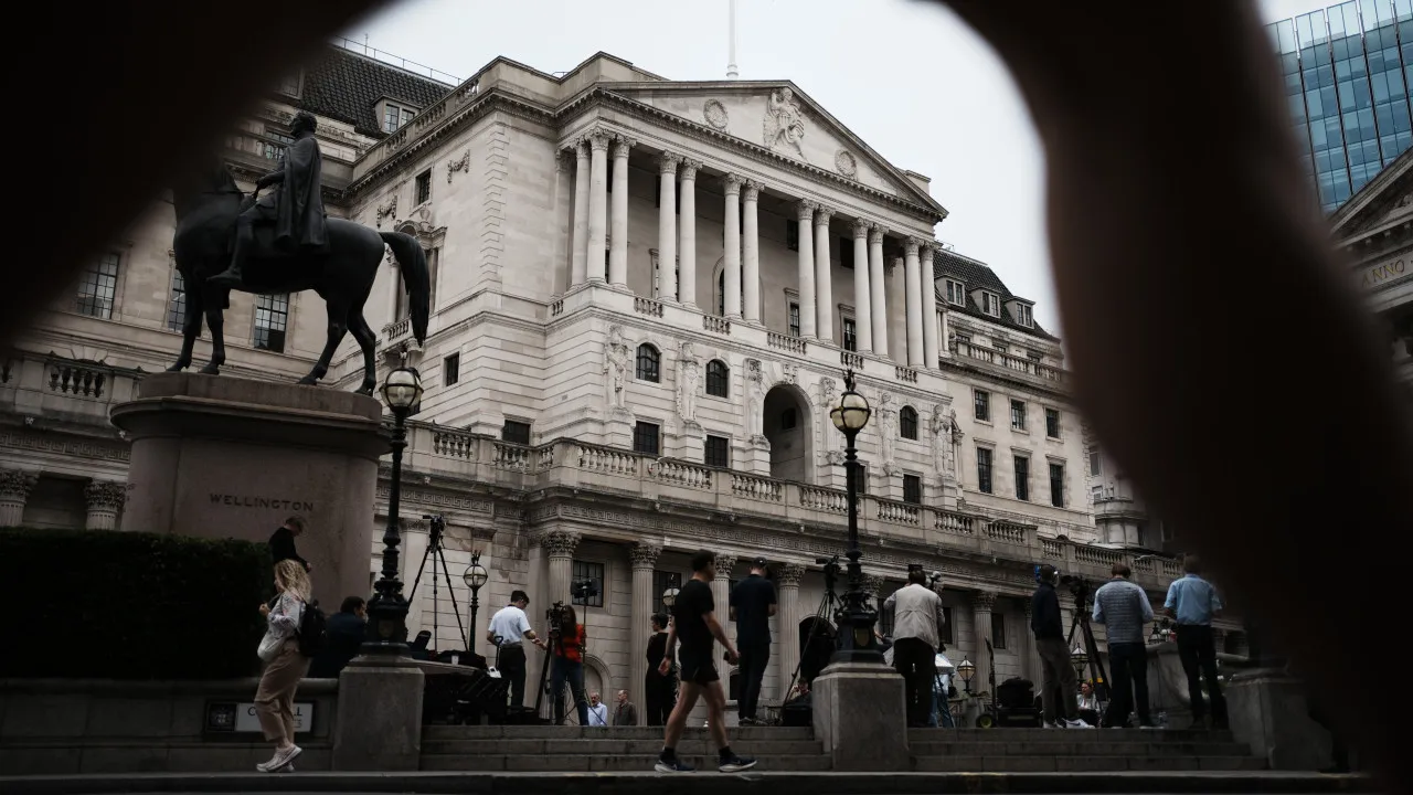 Banco de Inglaterra desce taxa de juro diretora de 4,25%