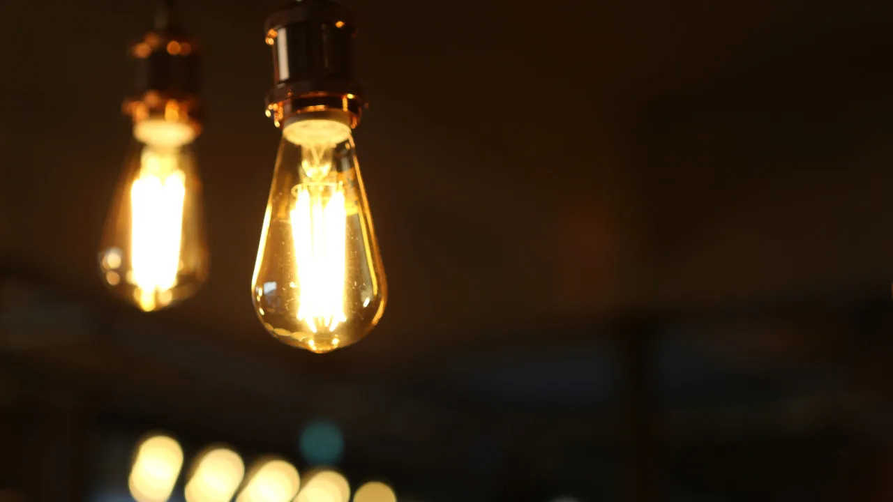 Consumo de eletricidade aumentou 2,4% até julho. Gás natural