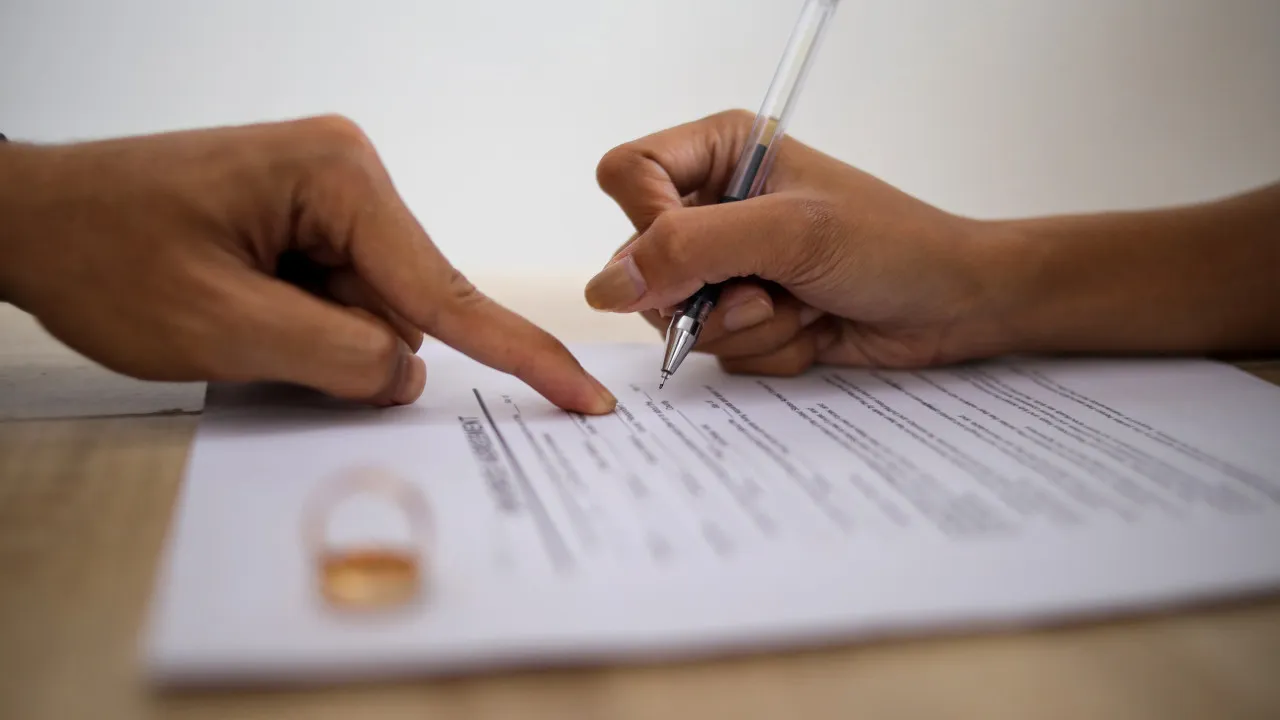 Empresas podem celebrar contratos de trabalho com