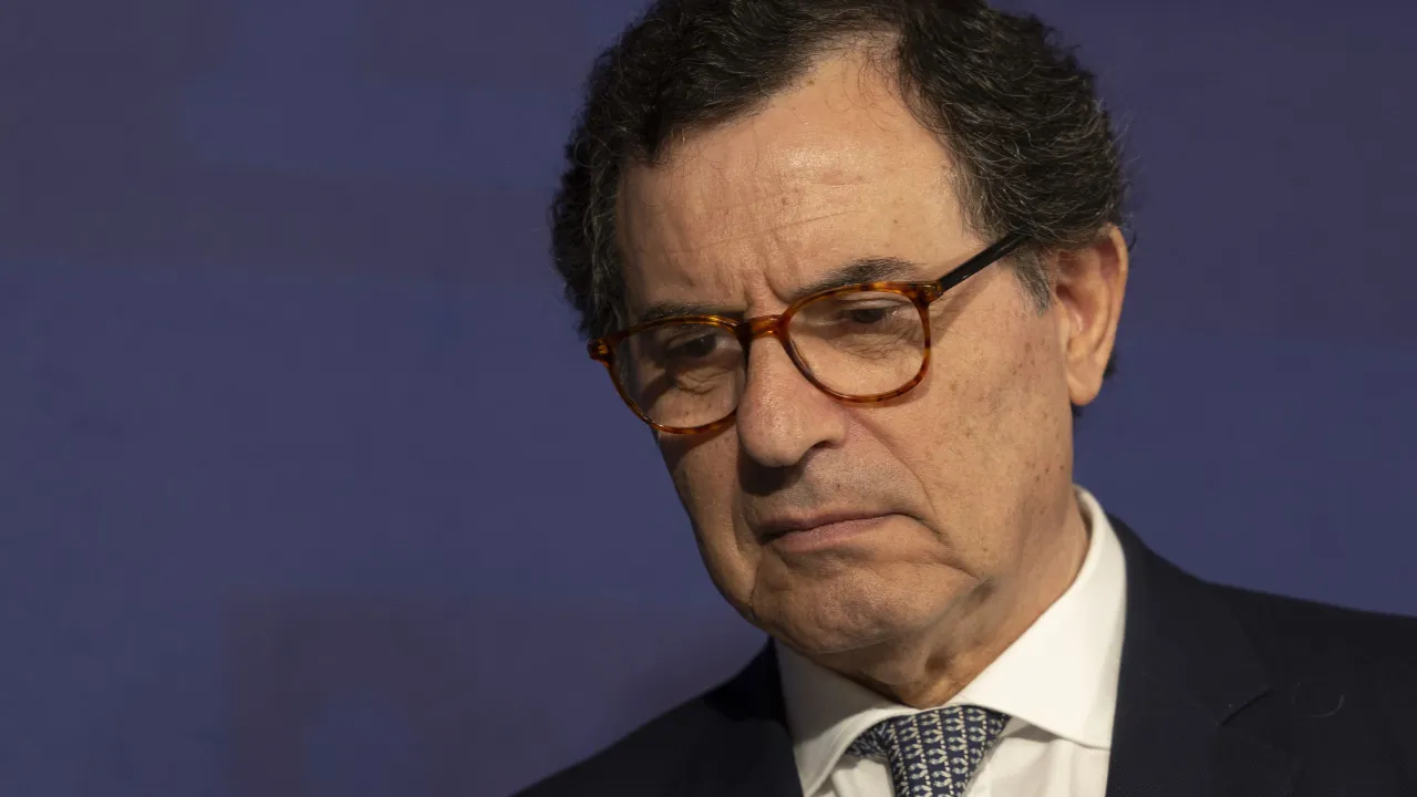 Governo promete que prejuízos até 10 mil € serão pagos sem