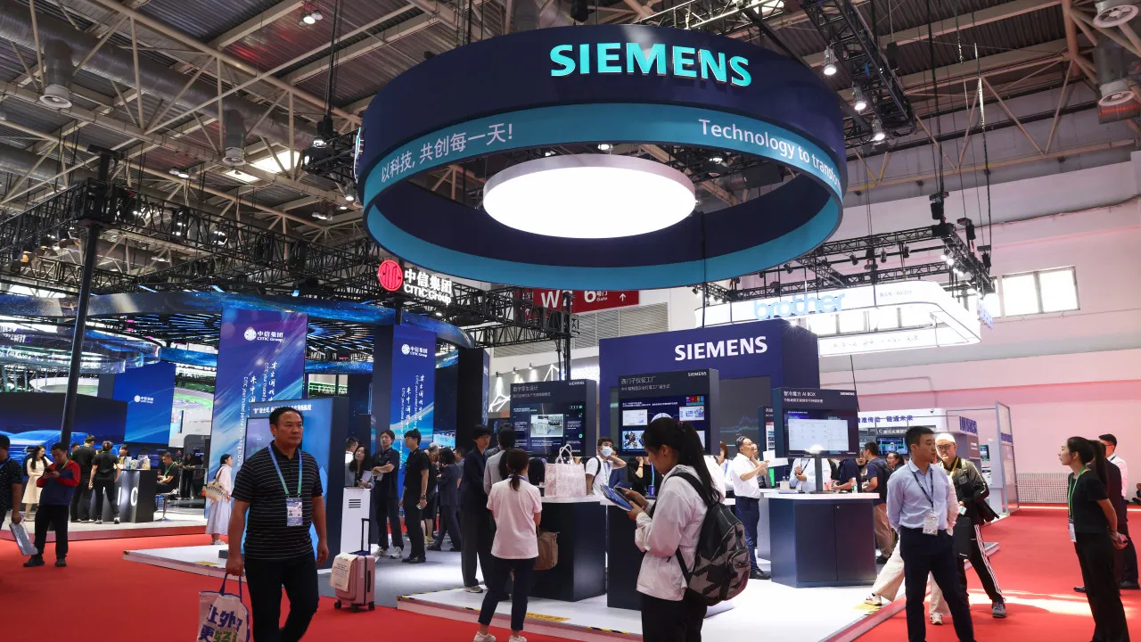 Lucro da Siemens sobe 5% para 2,2 mil milhões no 3.º