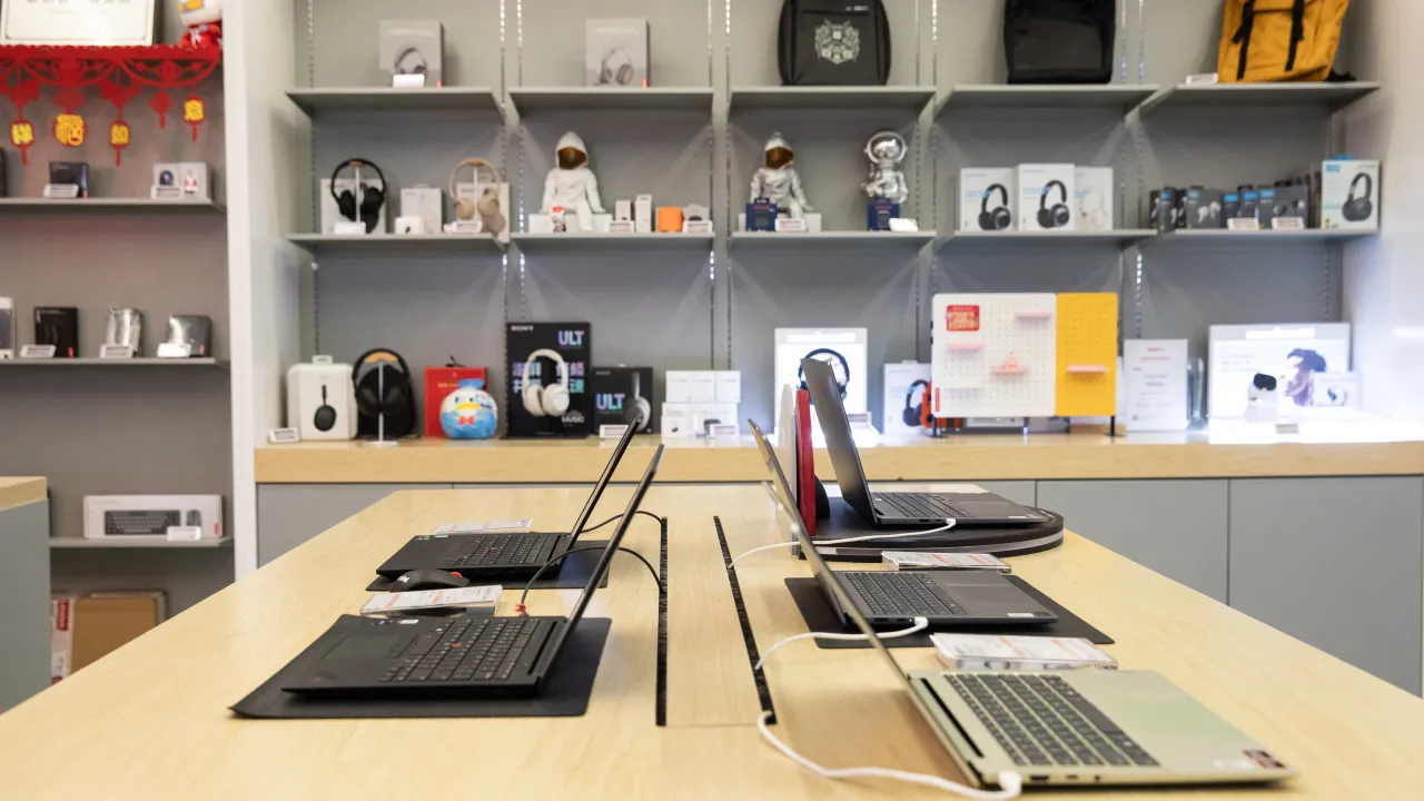 Lucro do grupo chinês Lenovo dispara 108% no primeiro