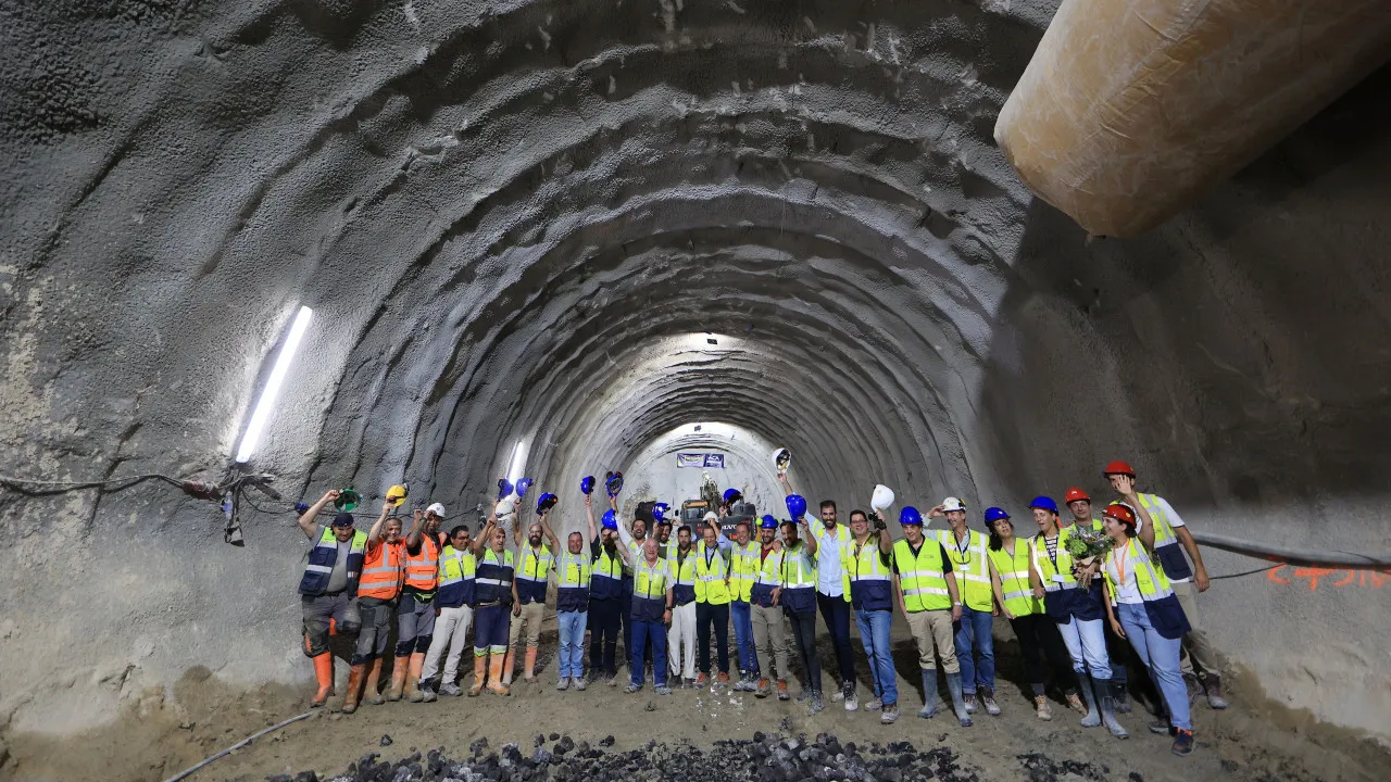 Metro do Porto abre último túnel da obra da Linha Rosa