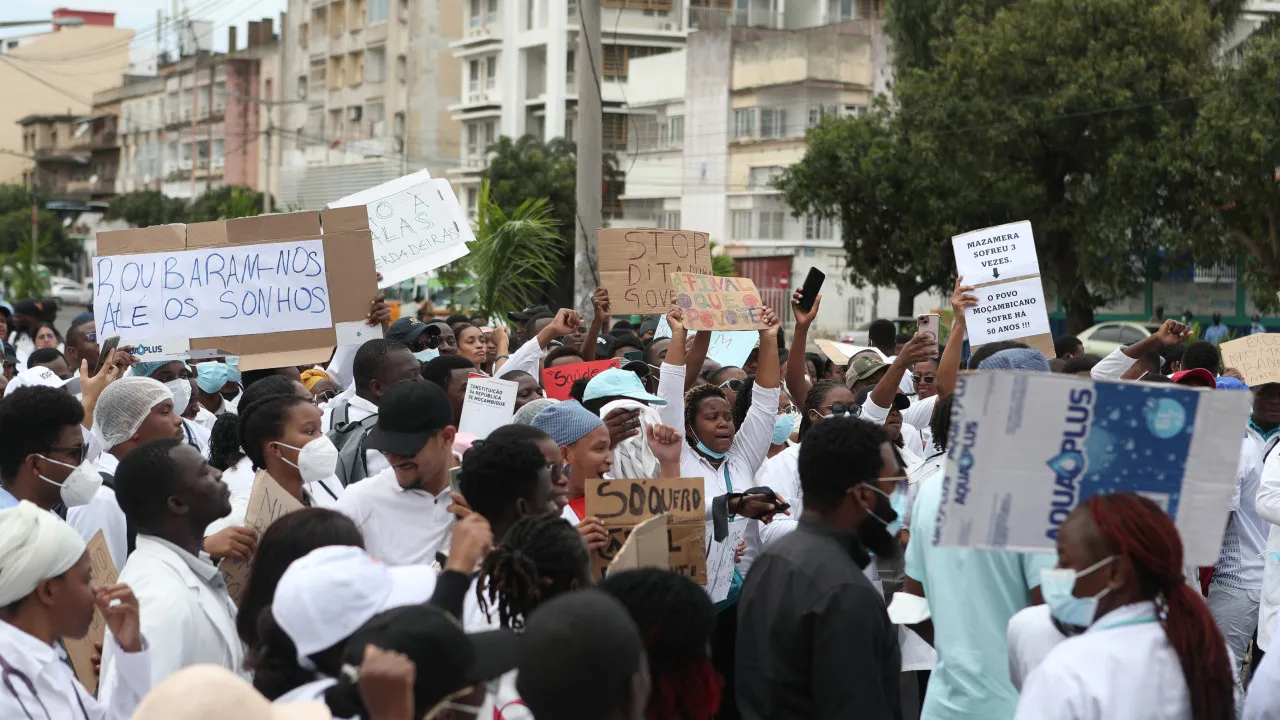 PIB de Moçambique ficou 10% abaixo devido a manifestações e