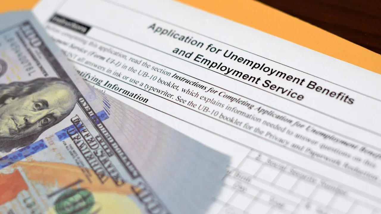 Pedidos de subsídio de desemprego nos EUA sobem em 7.000