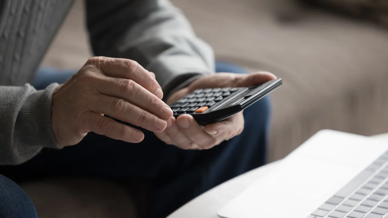 Pensões caem na conta amanhã com novos valores. Está a par