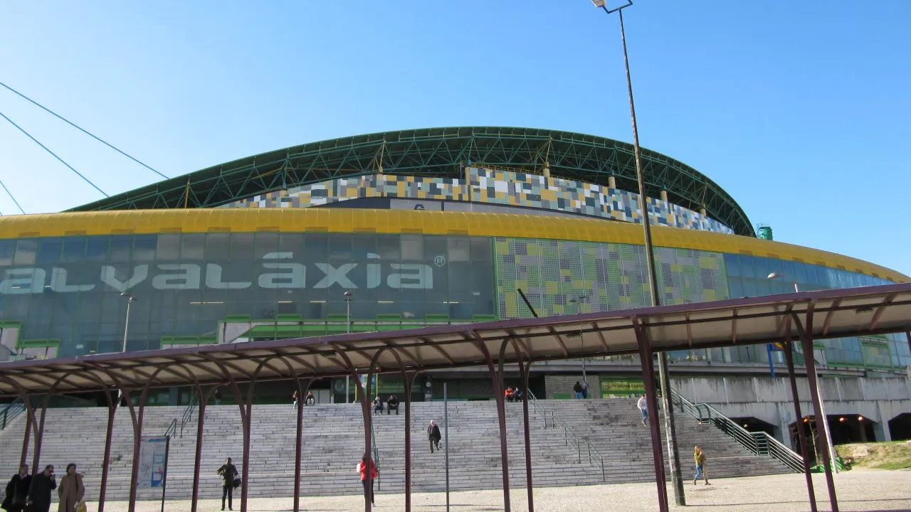 Sporting adquire espaço comercial Alvaláxia. Negócio custou