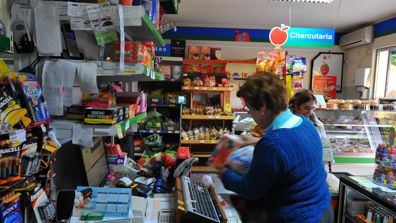 Vendas a retalho crescem na UE em junho e Portugal tem 3.ª