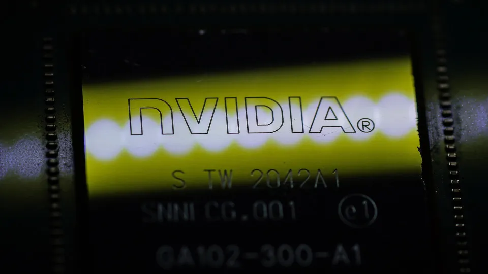 Wall Street fecha em alta confiante na Nvidia e com recorde