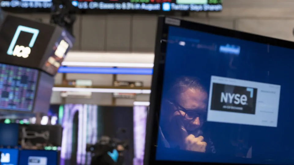 Wall Street fecha em baixa antes de um fim de semana