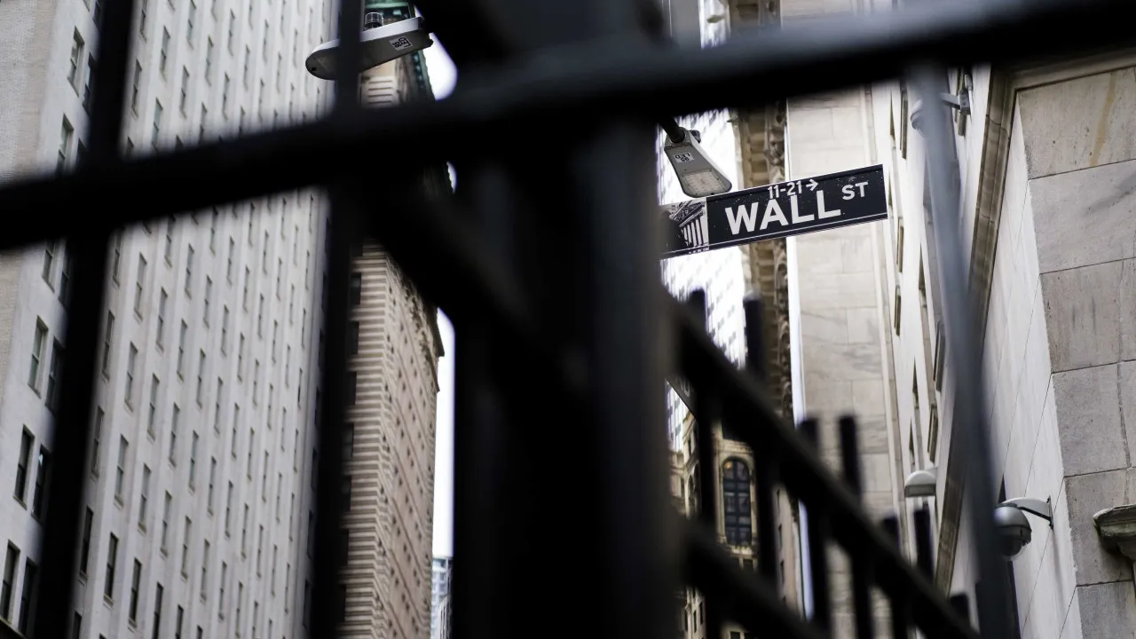Wall Street fecha em terreno misto afetada com queda das
