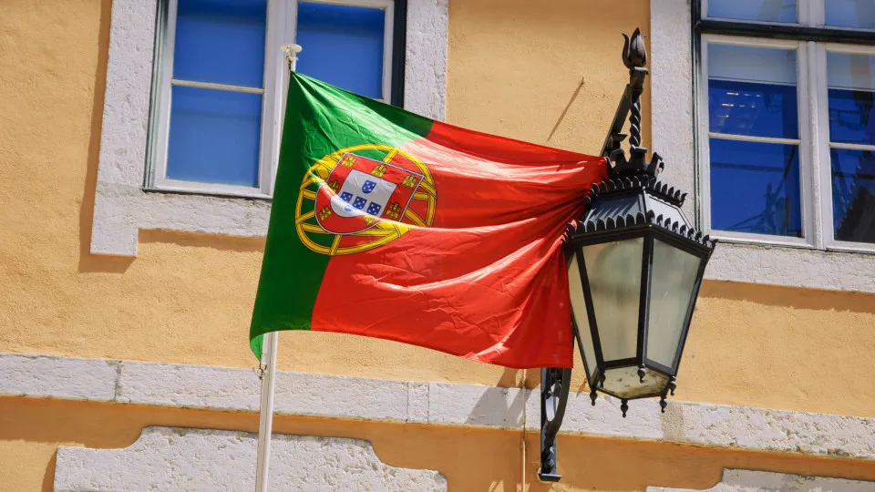 Economia cresce 2,4% no 3.º trimestre em termos homólogos