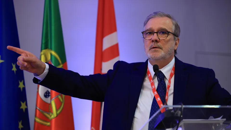Governo muda discurso de valorização salarial por "discurso