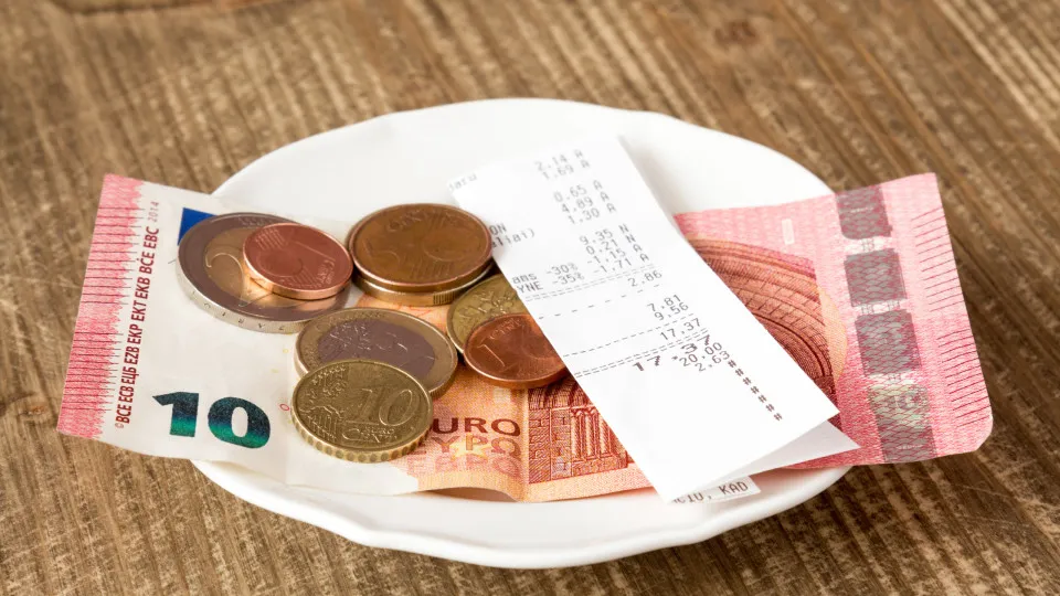 Isenção de IRS do subsídio de refeição em cartão pode subir: