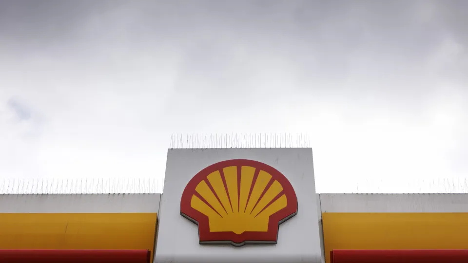 Lucros da Shell descem 10% até setembro para 11.784 ME
