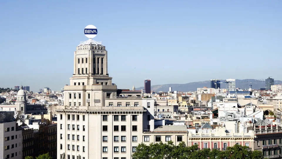 Lucros do BBVA crescem 4,7% até setembro, para 7.978 milhões