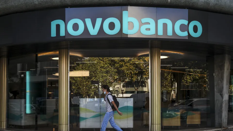 Venda do Novo Banco não pode ser considerada sucesso e