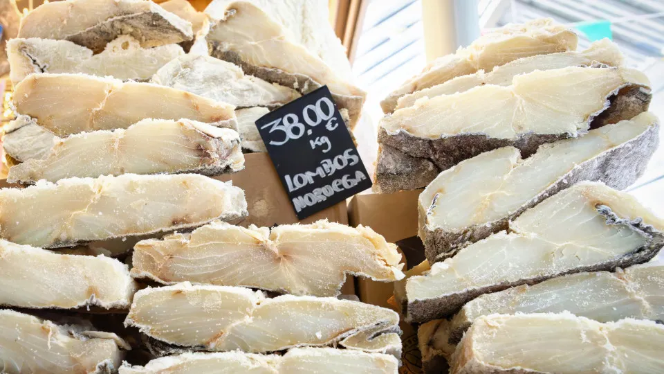Apesar de preços "pornográficos", bacalhau "não irá faltar"