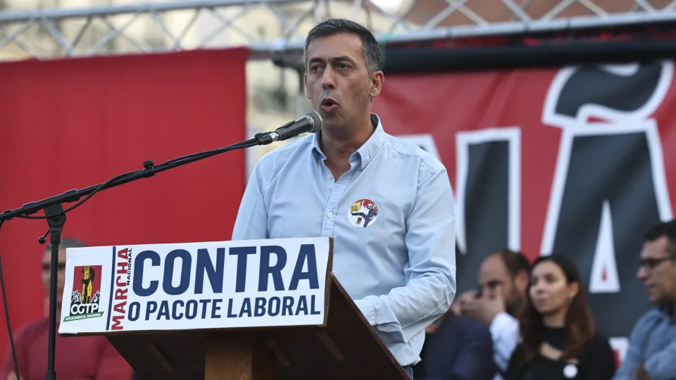 CGTP anuncia greve geral para 11 de dezembro: "Ataque é