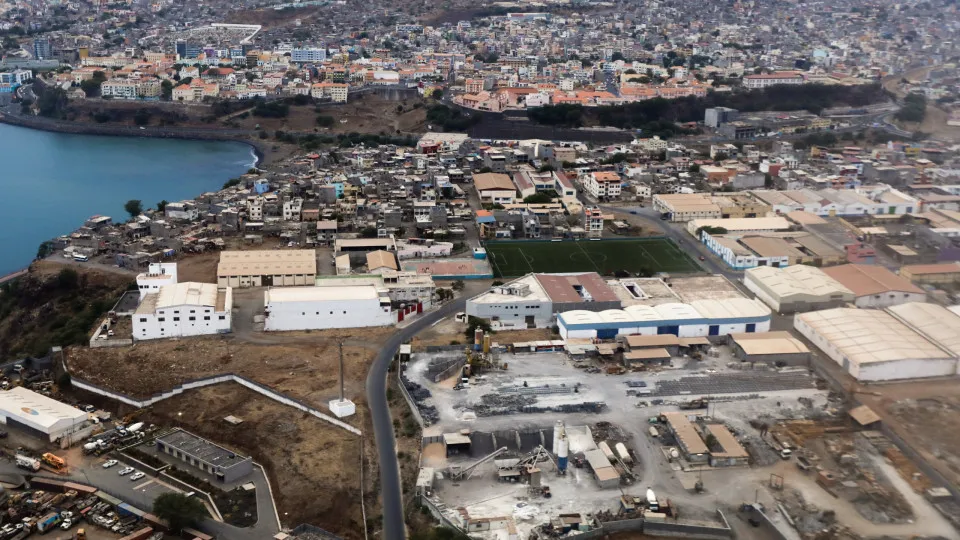 Cabo Verde: Receita de impostos impulsiona excedente das