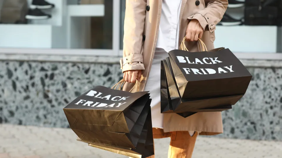 Da Zara à Mango, o que se sabe sobre datas (e descontos) da