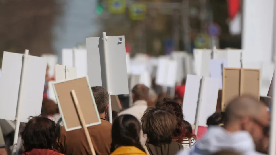 Das escolas aos hospitais, até onde vai chegar a greve geral