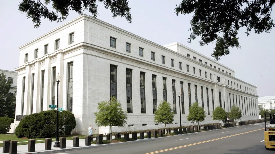 FED aprova volume histórico de empréstimos aos bancos