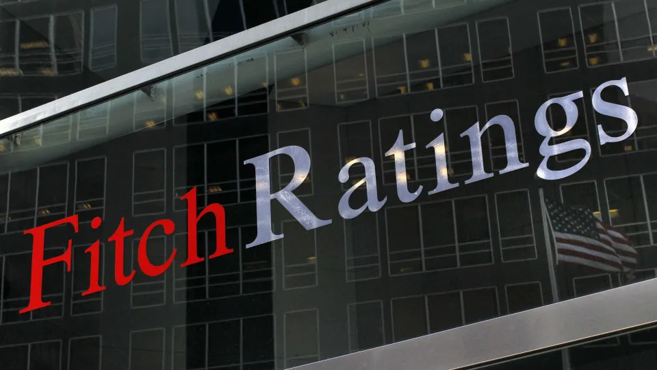 Fitch decide manter rating de Angola em B- e prevê uma