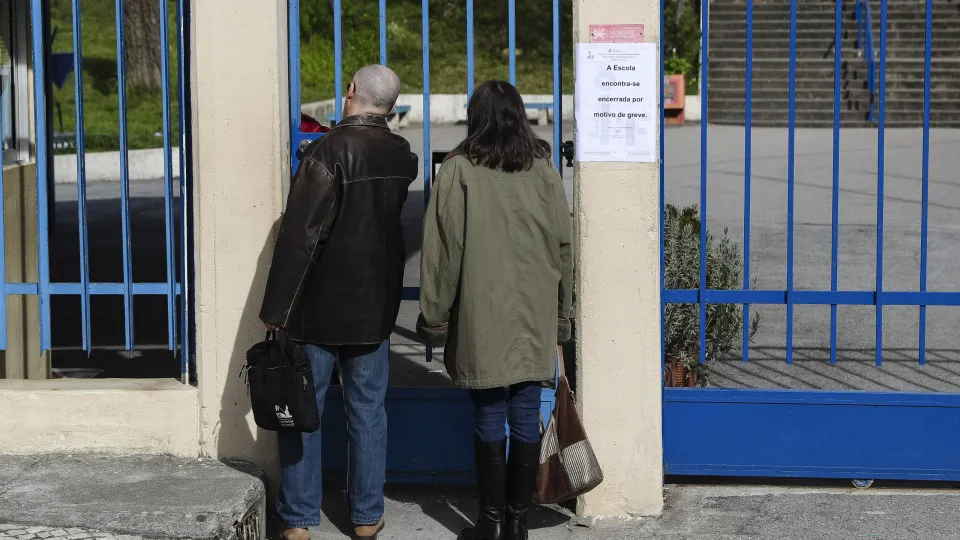 Frente Comum cumpre hoje "grande greve" contra medidas do