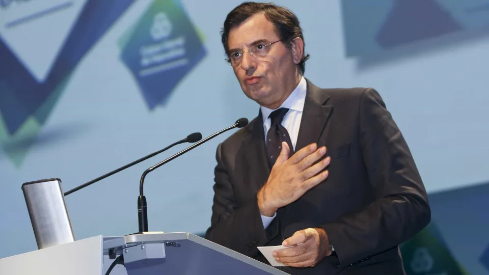 Governo trabalha com IAPMEI programa de divulgação de IA